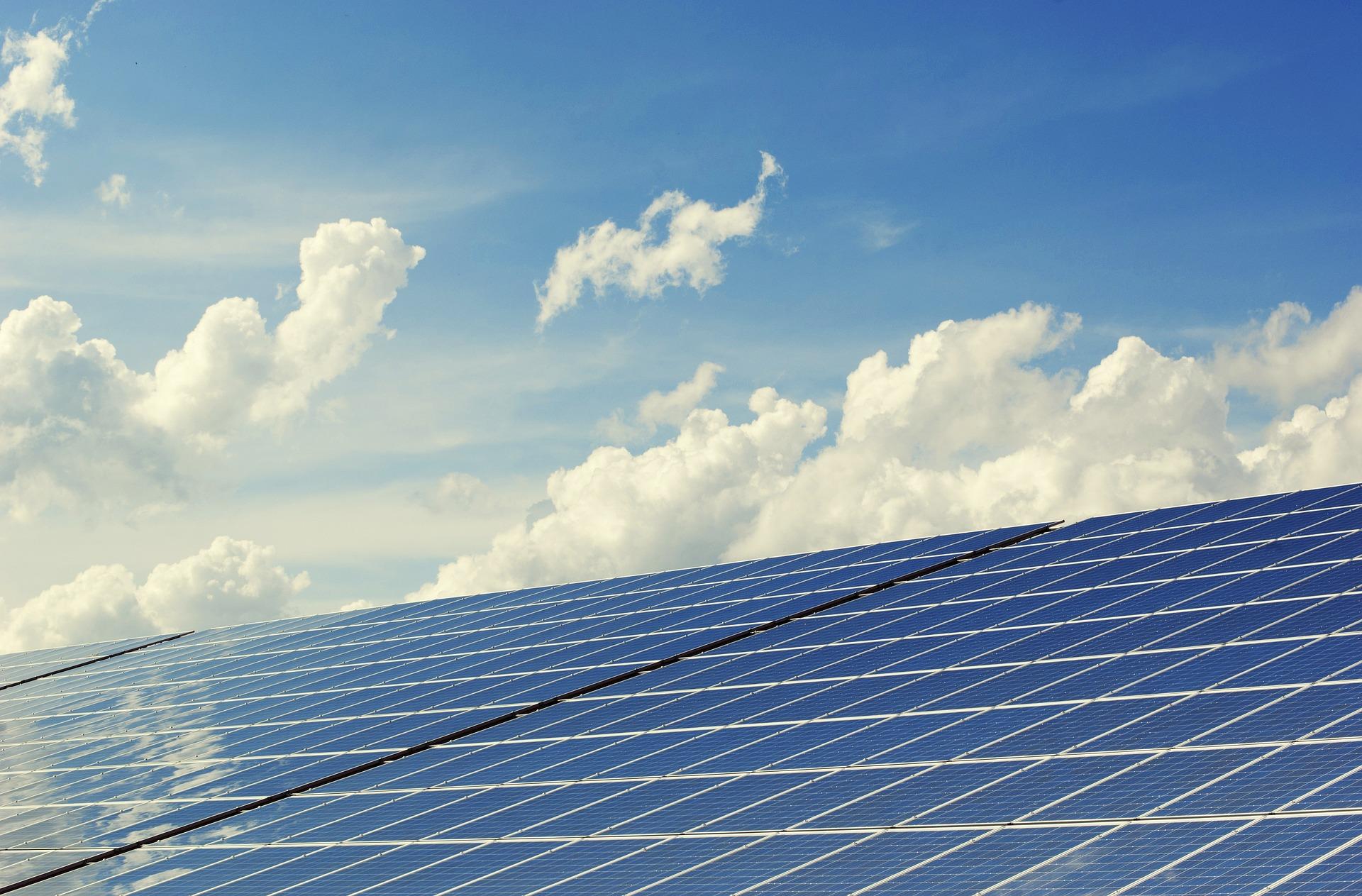 Bündelaktion 2.0: Photovoltaik auf großen Dächern