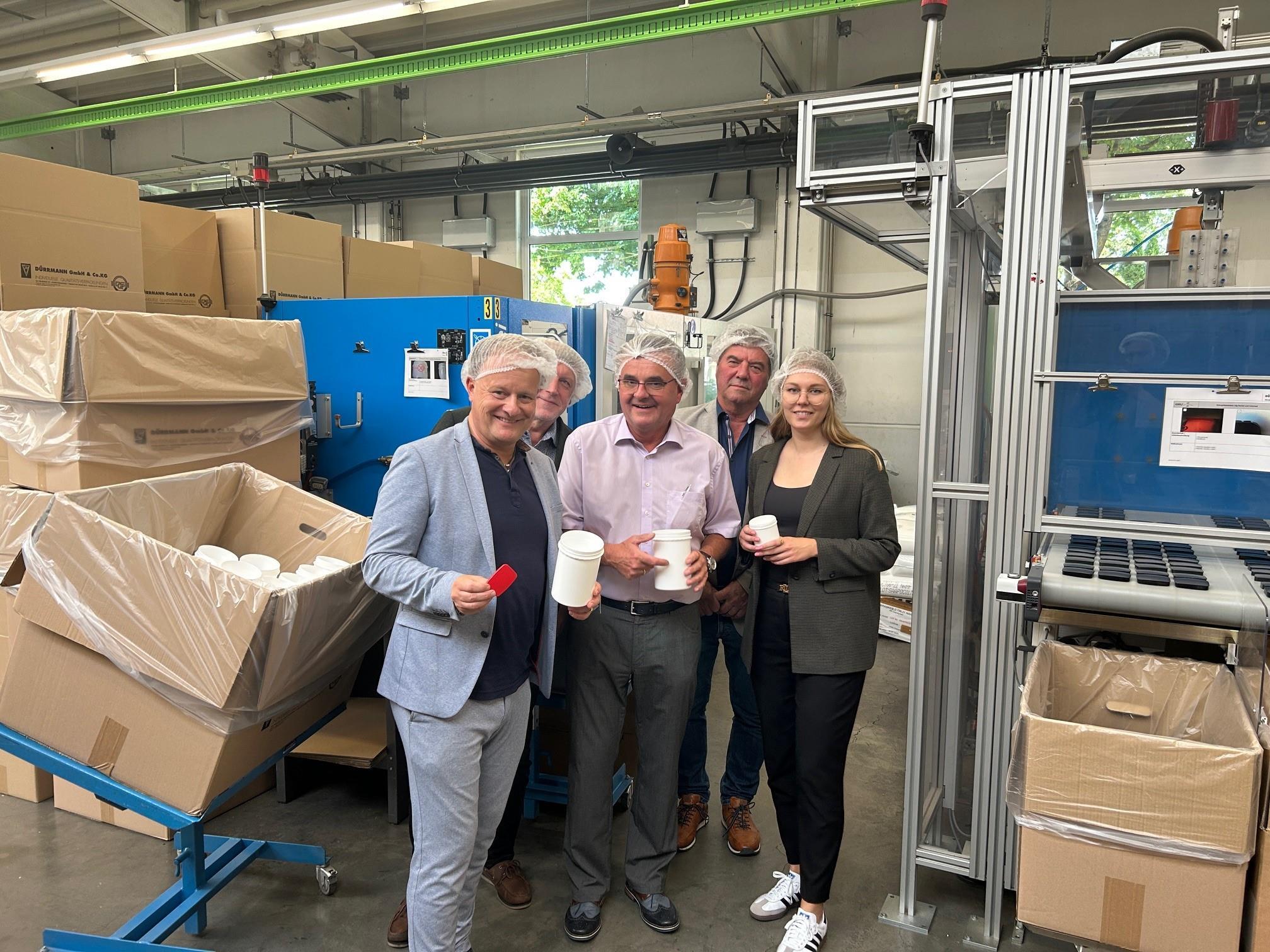 Mit der Wirtschaft vor Ort im Austausch: Landrat zu Gast bei Dürrmann in Hohenlinden